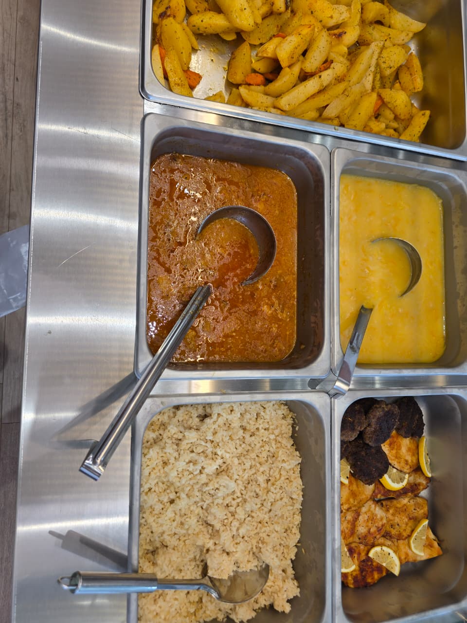 Daily dishes ready to serve